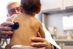 Как помочь детям и подросткам с ВИЧ